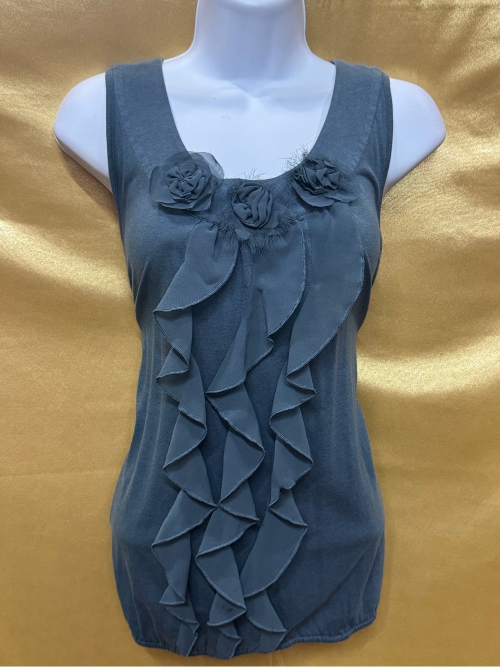 LOFT‎ Dusty Blue Ruffled Floral Tank Top – Size XS
